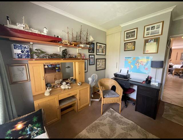 3 BEDROOM CLUSTER FOR SALE IN LAMBTON